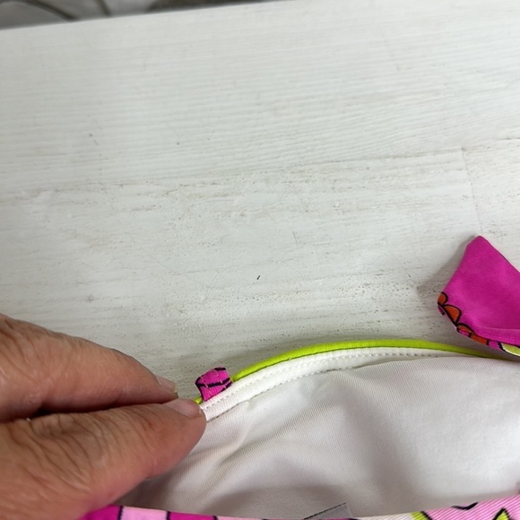 T25 Trina Turk Center Medallion Circular pattern tube top bikini top size 4 - Picture 8 of 15